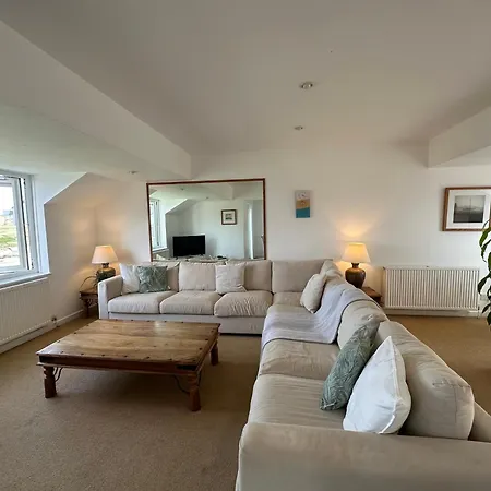 Stunning House With Expansive Ocean Views Holiday home *